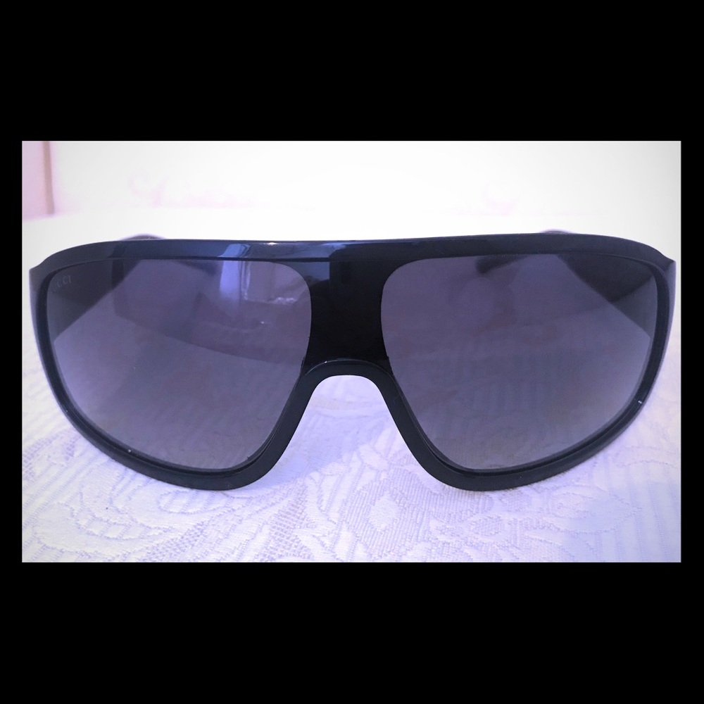 *** SOLD ****GUCCI SUNGLASSES