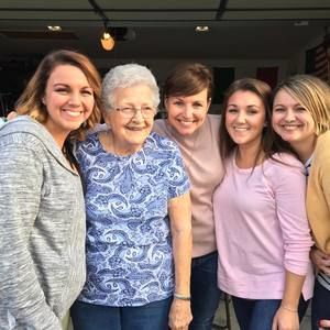 Meet your Posher, Nicole