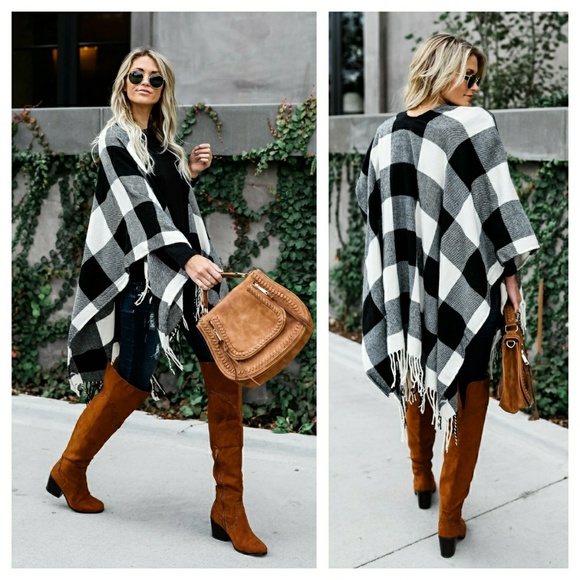One left 🆕️ black & white buffalo check poncho - Picture 2 of 3
