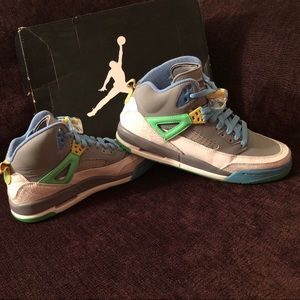 Jordan spizike sneakers
