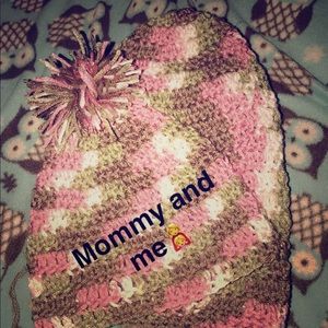MOMMY AND ME HAND MADE BEANIE SET