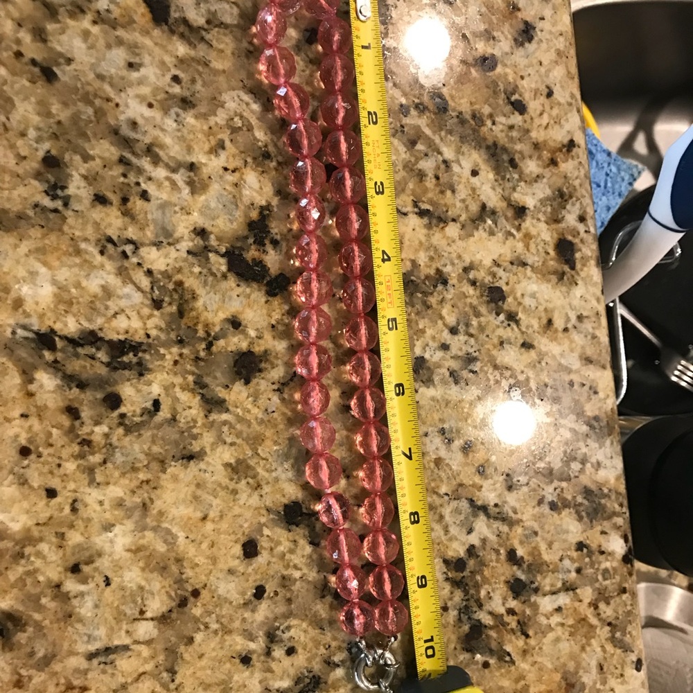 Pink necklace - Picture 2 of 4