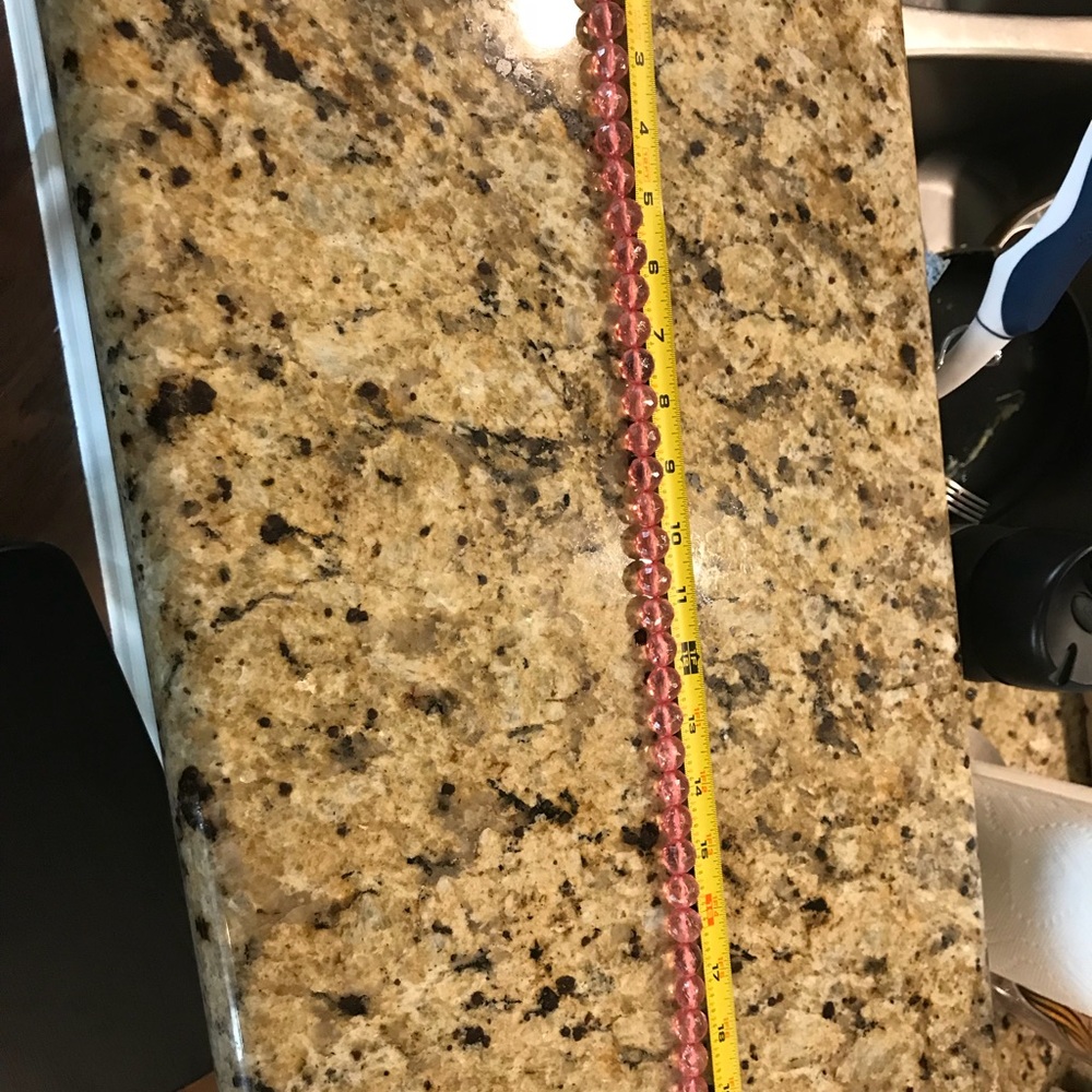 Pink necklace - Picture 3 of 4