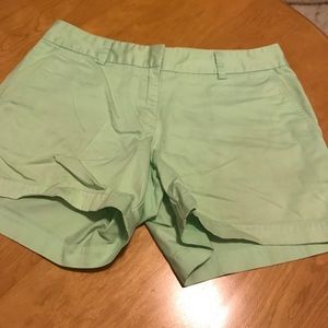 light green women's vineyard vines shorts size 6