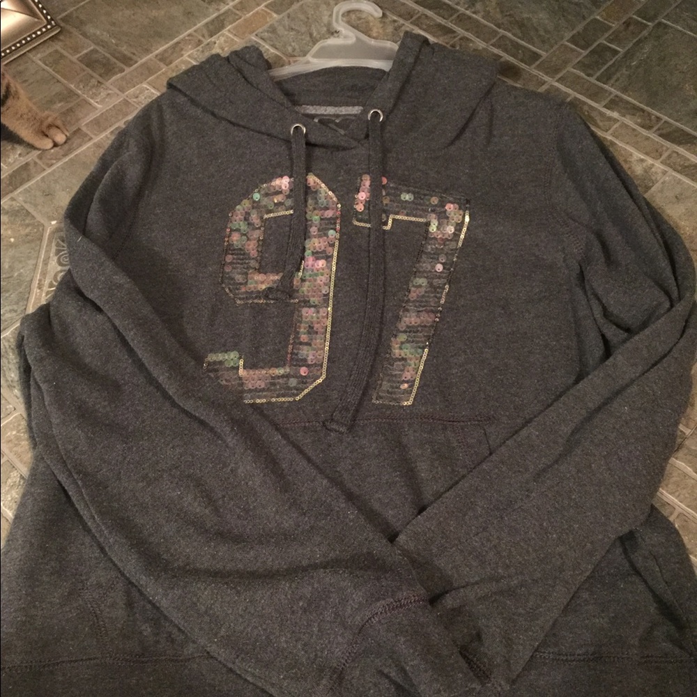 AE Bling pullover