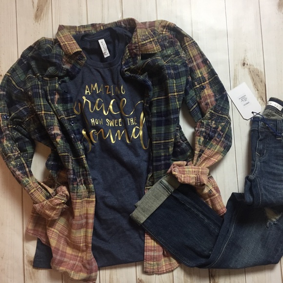 Last 1! SMALL (runs big) Amazing Grace tee - Picture 2 of 3