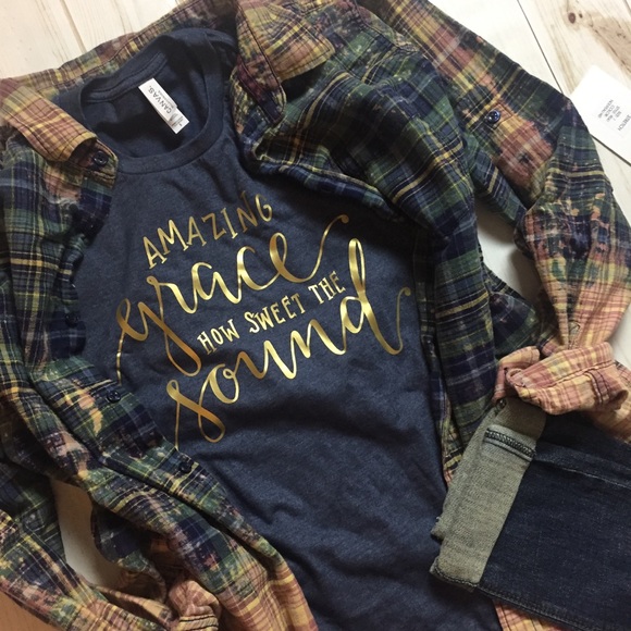 Last 1! SMALL (runs big) Amazing Grace tee - Picture 3 of 3