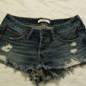Hollister Distressed Jean Shorts, size 3, W 26
