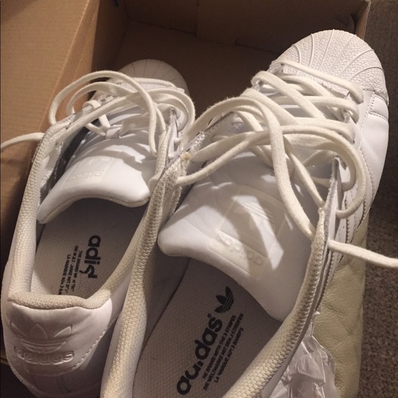 Adidas Superstars - Picture 3 of 3