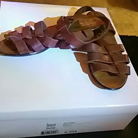 100% Leather Coaster Sandals - Picture 2 of 3