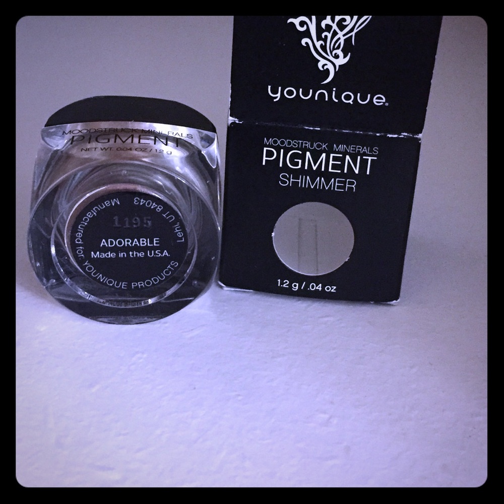 Adorable eye shimmer younique