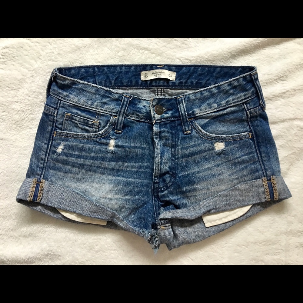 Abercrombie & Fitch boyfriend fit jean shorts.