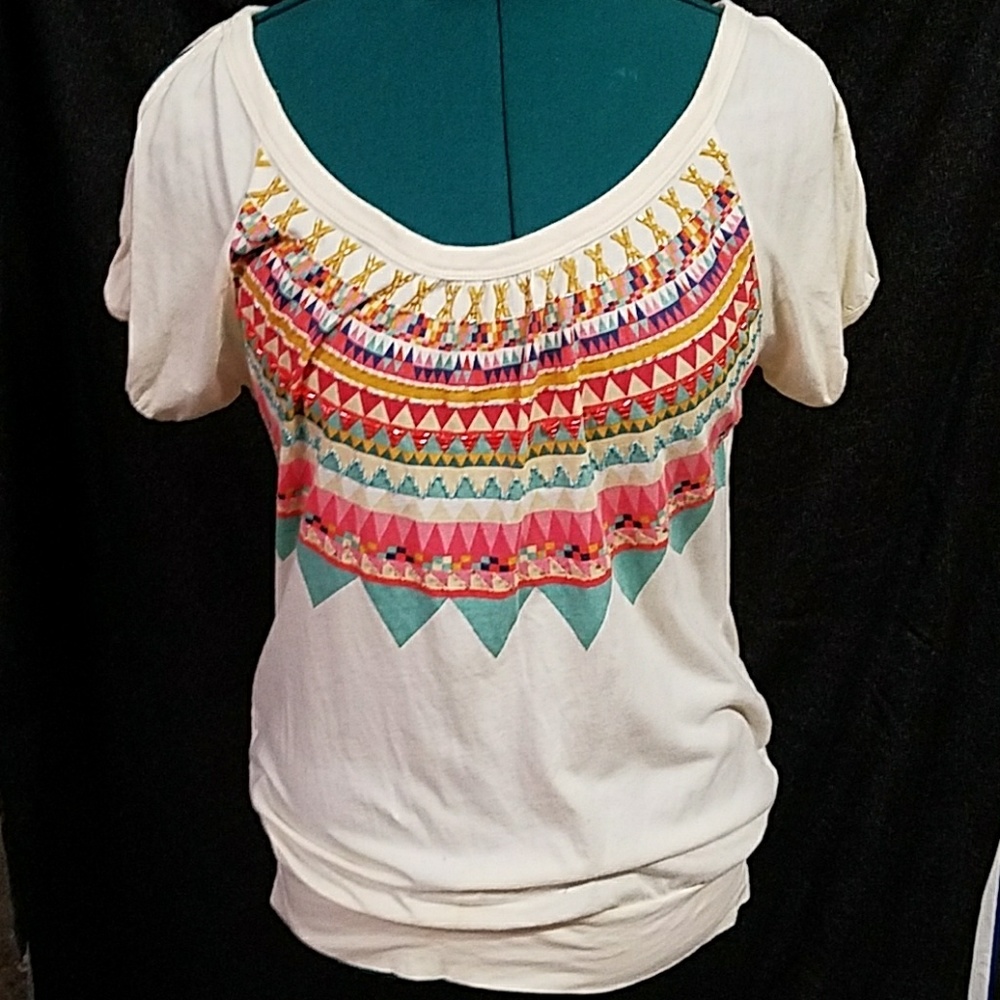 Adorable Aztec top