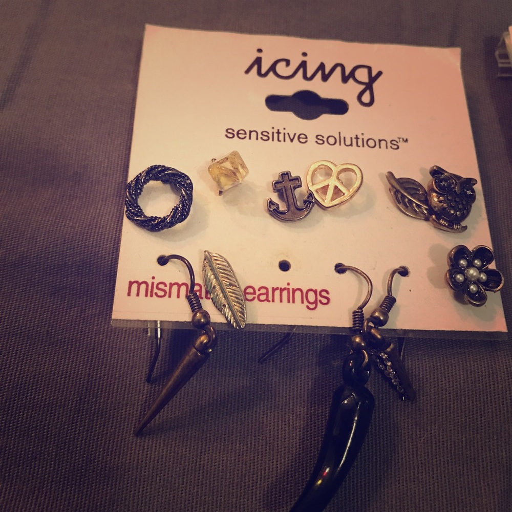 Set of earrings
