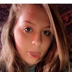 Meet your Posher, Molly