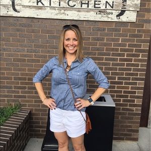 Meet your Posher, Laura