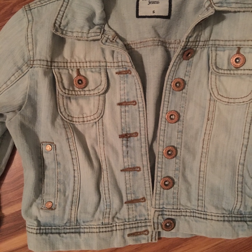 Jean jacket - Picture 2 of 3