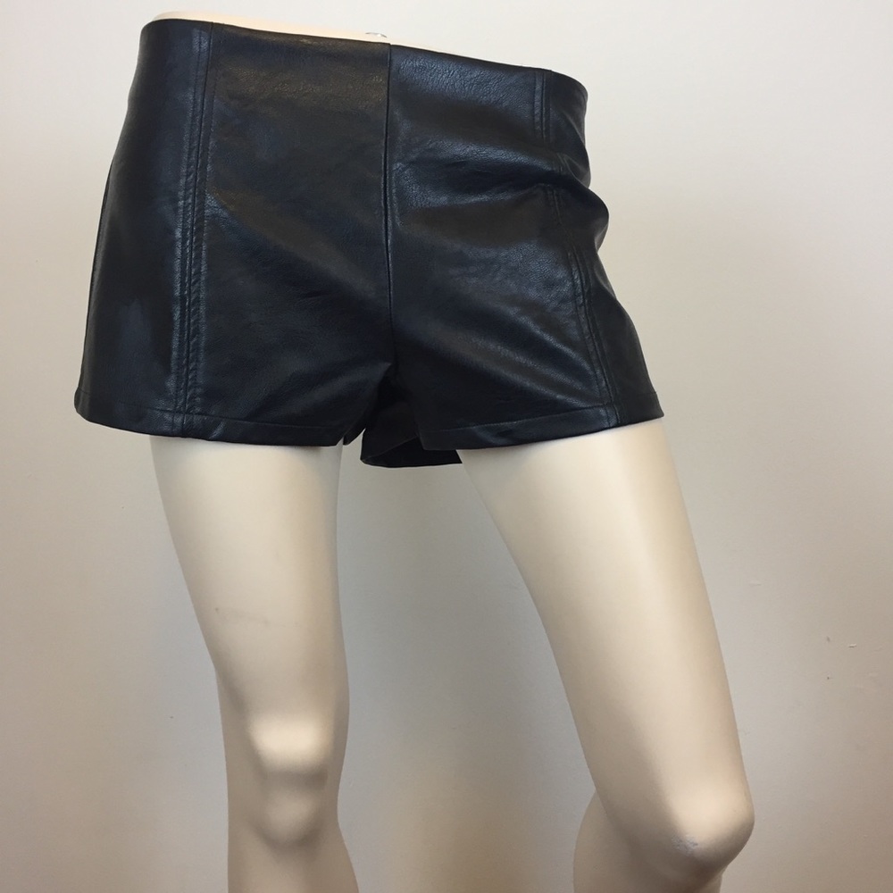 NEW Mink Pink Black Leather Shorts Size Medium