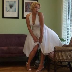 Meet your Posher, Stacy