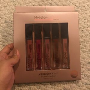Manna Kadar Sealed with a Kiss 5 piece lip stain