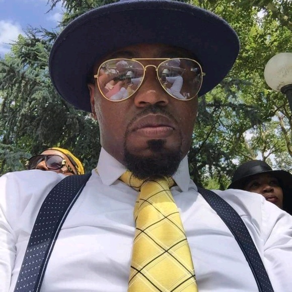 Meet your Posher, Thomas - Picture 1 of 1