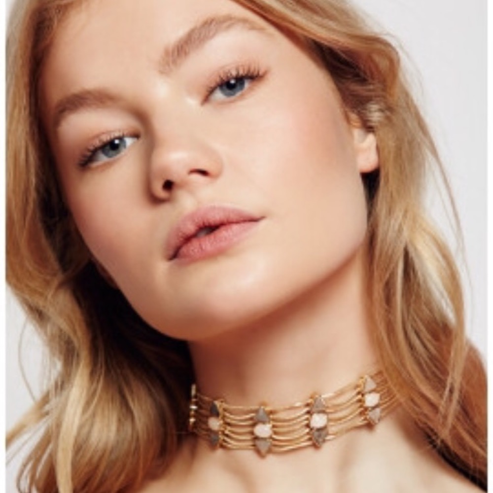 Free People pink choker