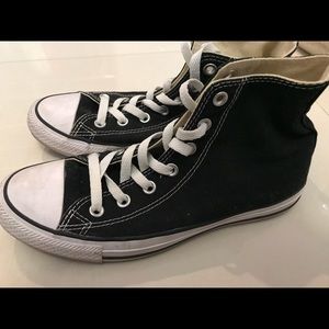 Black high top converse