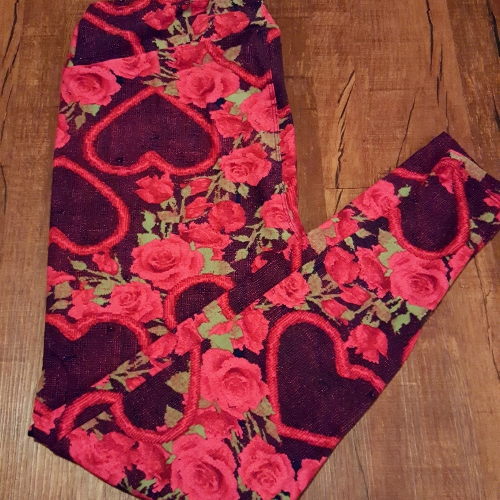 Lularoe TC heart and rose leggings