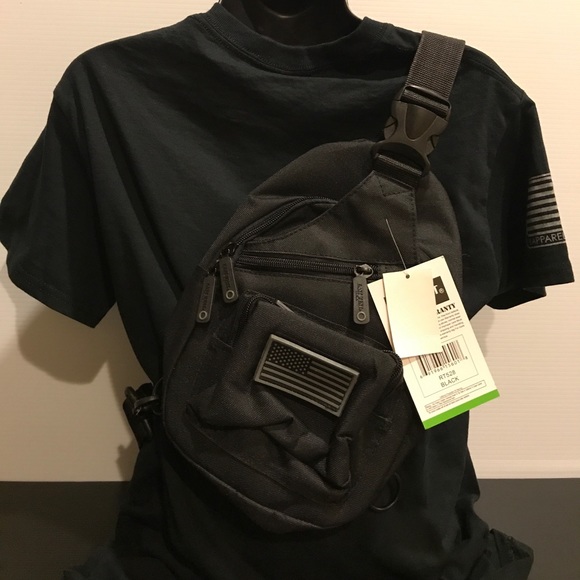 Comingback pre-order, Mini tactical Sling Bag - Picture 2 of 8