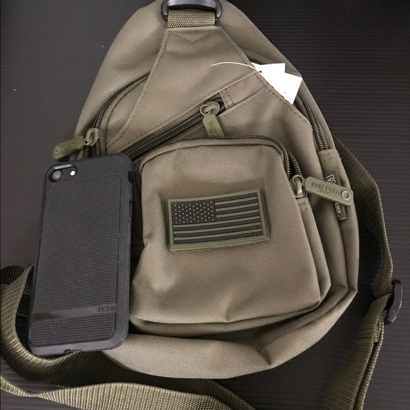 Comingback pre-order, Mini tactical Sling Bag - Picture 8 of 8