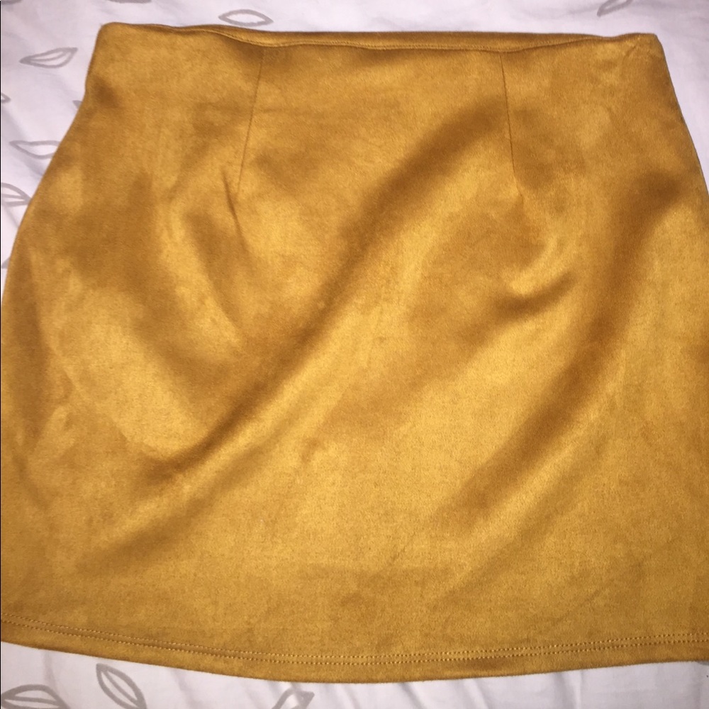 Faux suede skirt - Picture 4 of 4