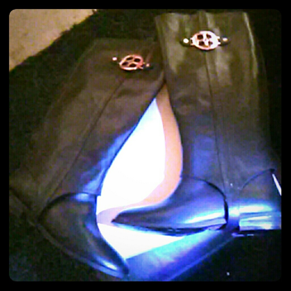 BLACK LEATHER RIDING BOOTS