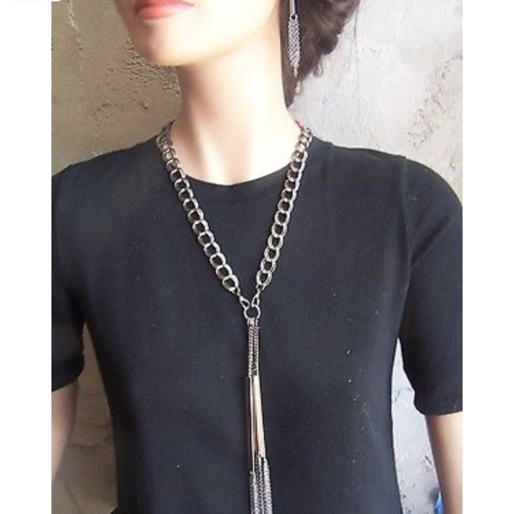 Into the swing Necklace