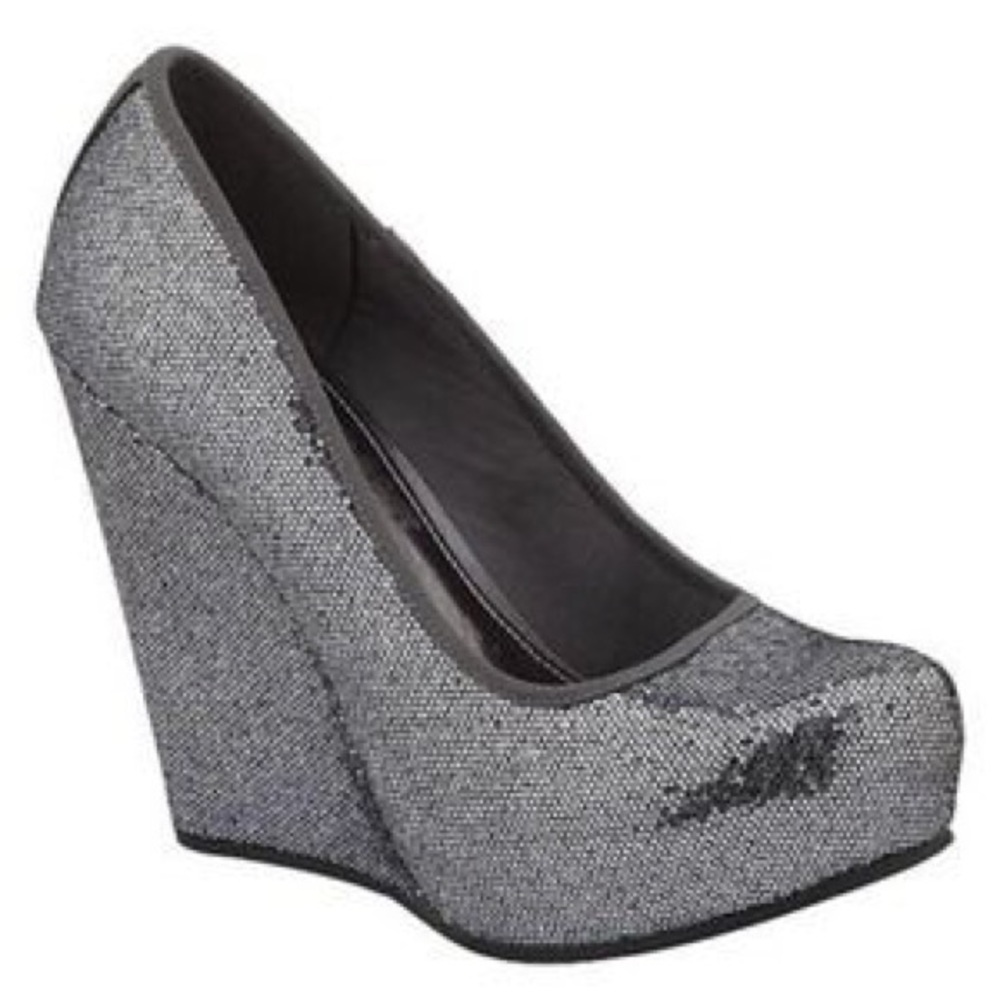 Mia Amore Wedge Shoe
