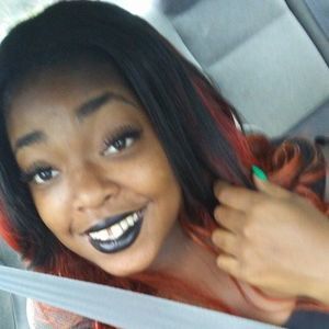 Meet your Posher, Jannelle