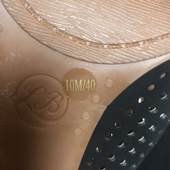 Size 10M Lucky Brand Booties - Picture 7 of 7