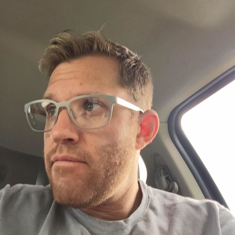 Meet your Posher, Simón