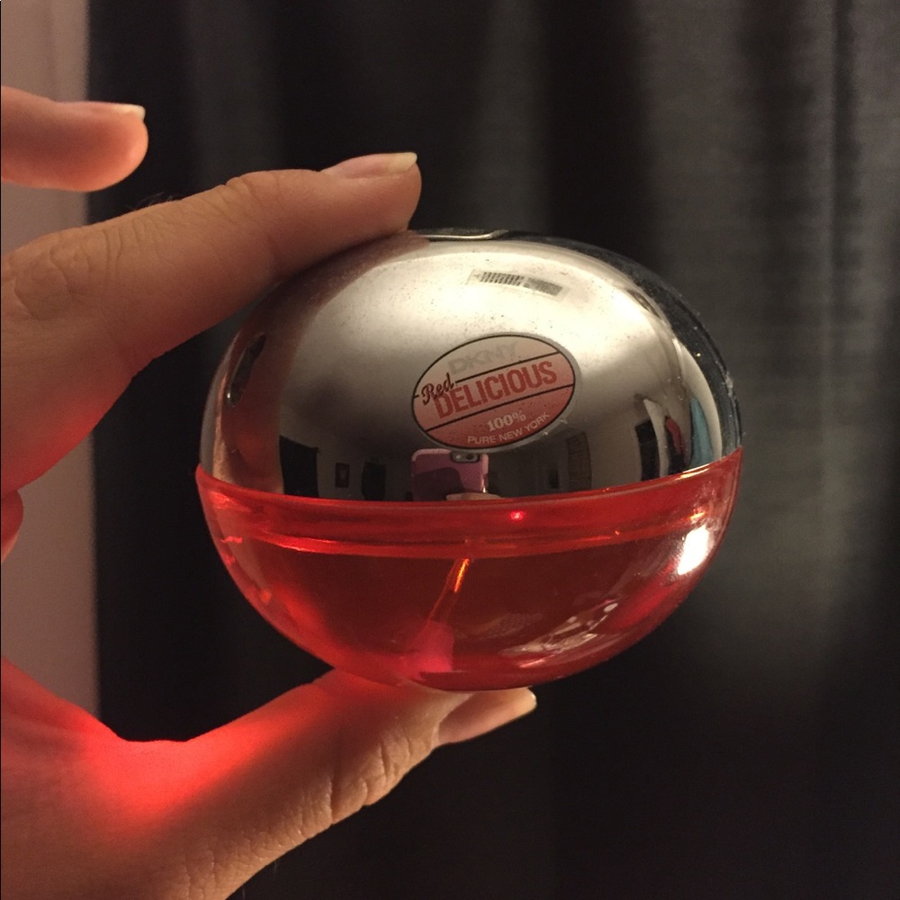 DKNY Red Delicious 1.7 Fl oz. DISCONTINUED SCENT