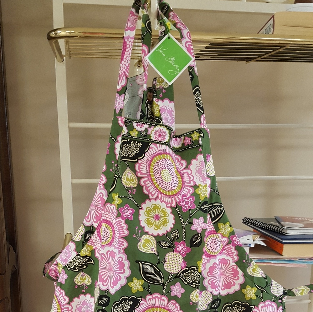 New Vera Bradley apron