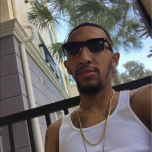 Meet your Posher, Kenneth