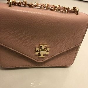 Light pink/cream Tory Burch cross body bag