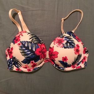 NWOT Victoria’s Secret PINK Super push up bra