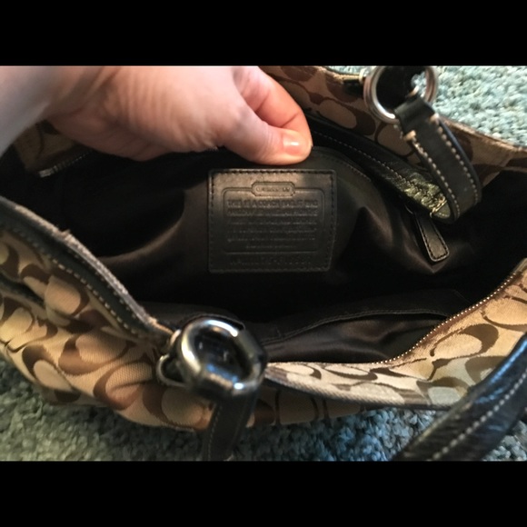 Coach purse - Picture 2 of 2