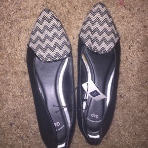 WOMEN GAP SLIP ONS