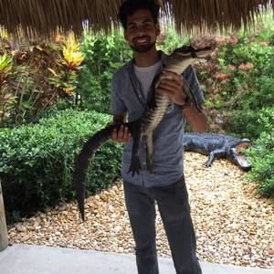 Meet your Posher, Haris