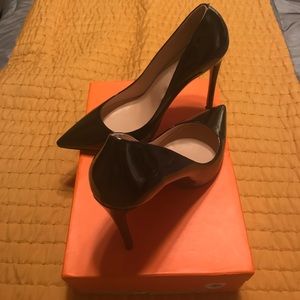 Black red bottom pumps