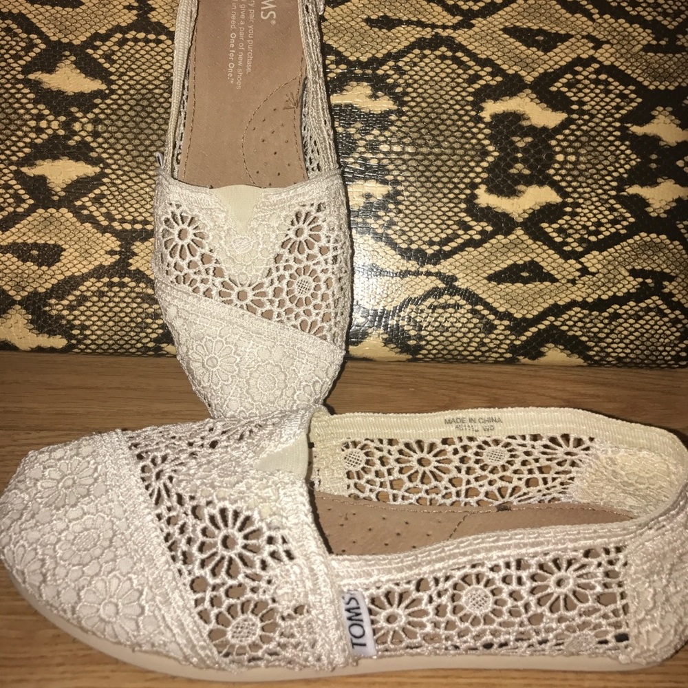 Reduced! TOMS Classic Crochet Flat 6