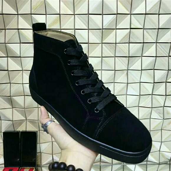 Christian Louboutin - Picture 2 of 6