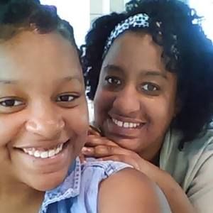 Meet your Posher, Elise