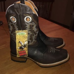 Square toe Cowboy boots